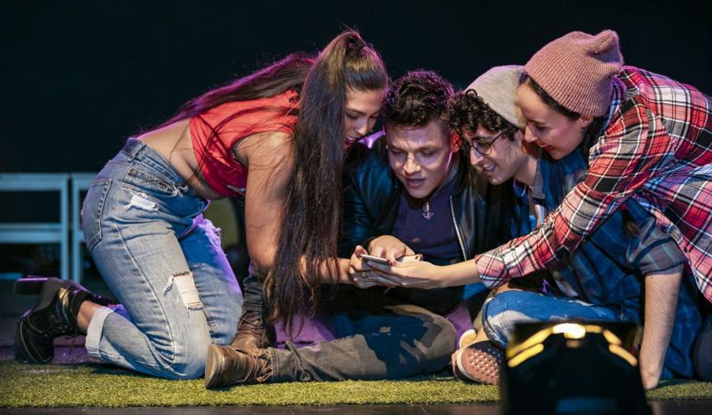 Review: UNA CORONA PARA CLAUDIA en el Estudio Diana Review: UNA CORONA PARA CLAUDIA en el Estudio Diana Image