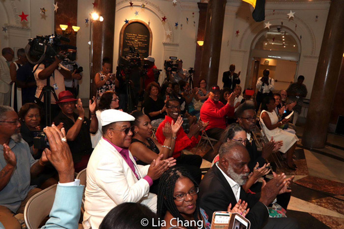 Photo Flash: Andre De Shields Receives Key To The City Of Baltimore  Image