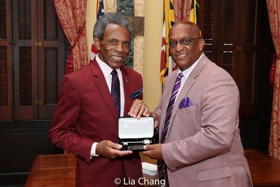 Andre De Shields receives the Key to the City of Baltimore from Mayor Jack Young in t Photo