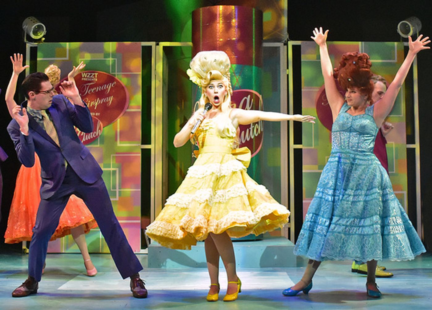 Photo Flash: Beef & Boards Dinner Theatre Presents HAIRSRPAY  Image