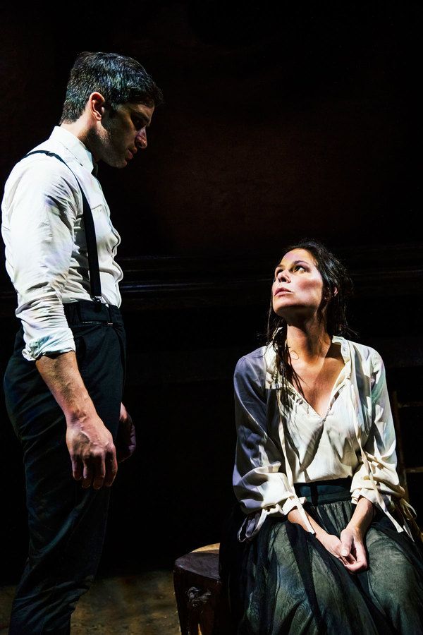  Maura Tierney and Evan Jonigkeit Photo