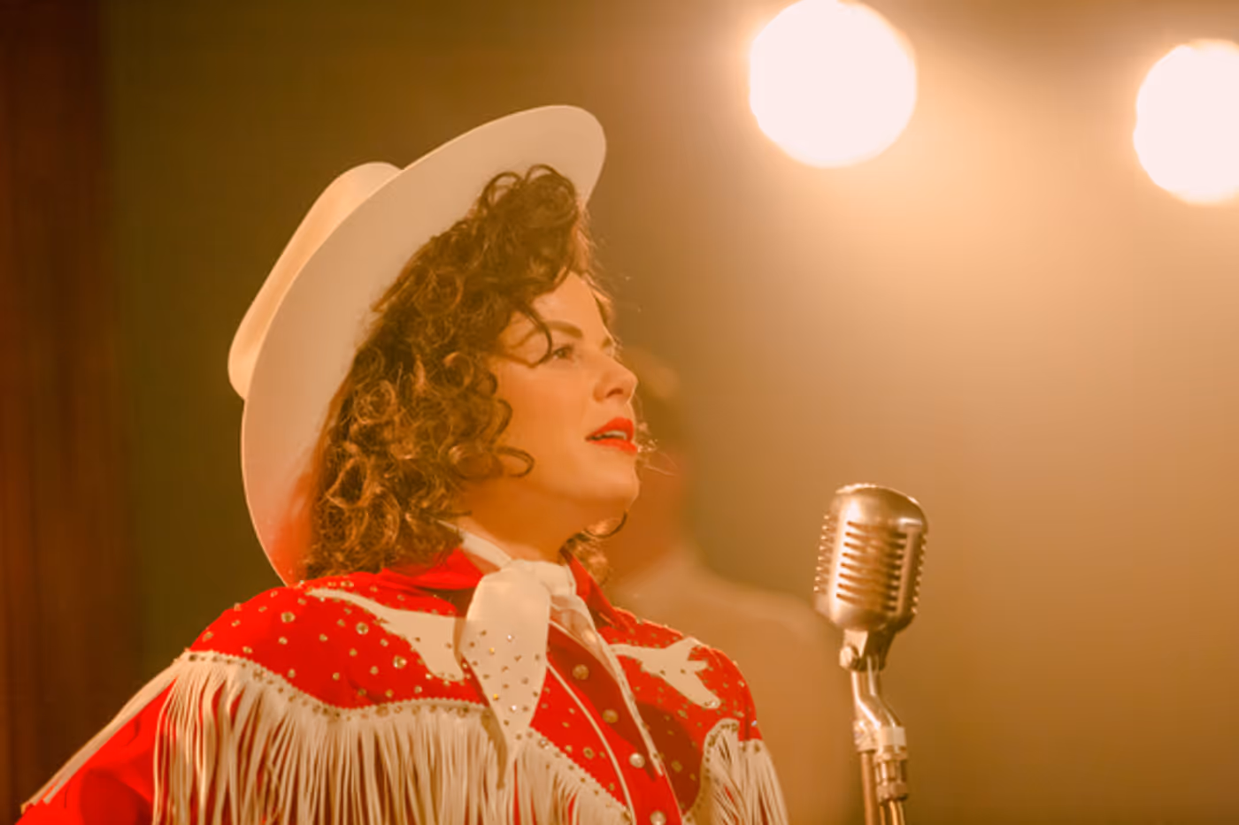 Photo Flash: Get a First Look at PATSY & LORETTA Starring Megan Hilty and Jessie Mueller  Image