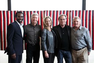 Tramell Tillman, David Garrison, Angela Pierce, Richard Thomas and Gordon Clapp @ BroadwayWorld Tramell Tillman, David Garrison, Angela Pierce, Richard Thomas and Gordon Clapp Photo