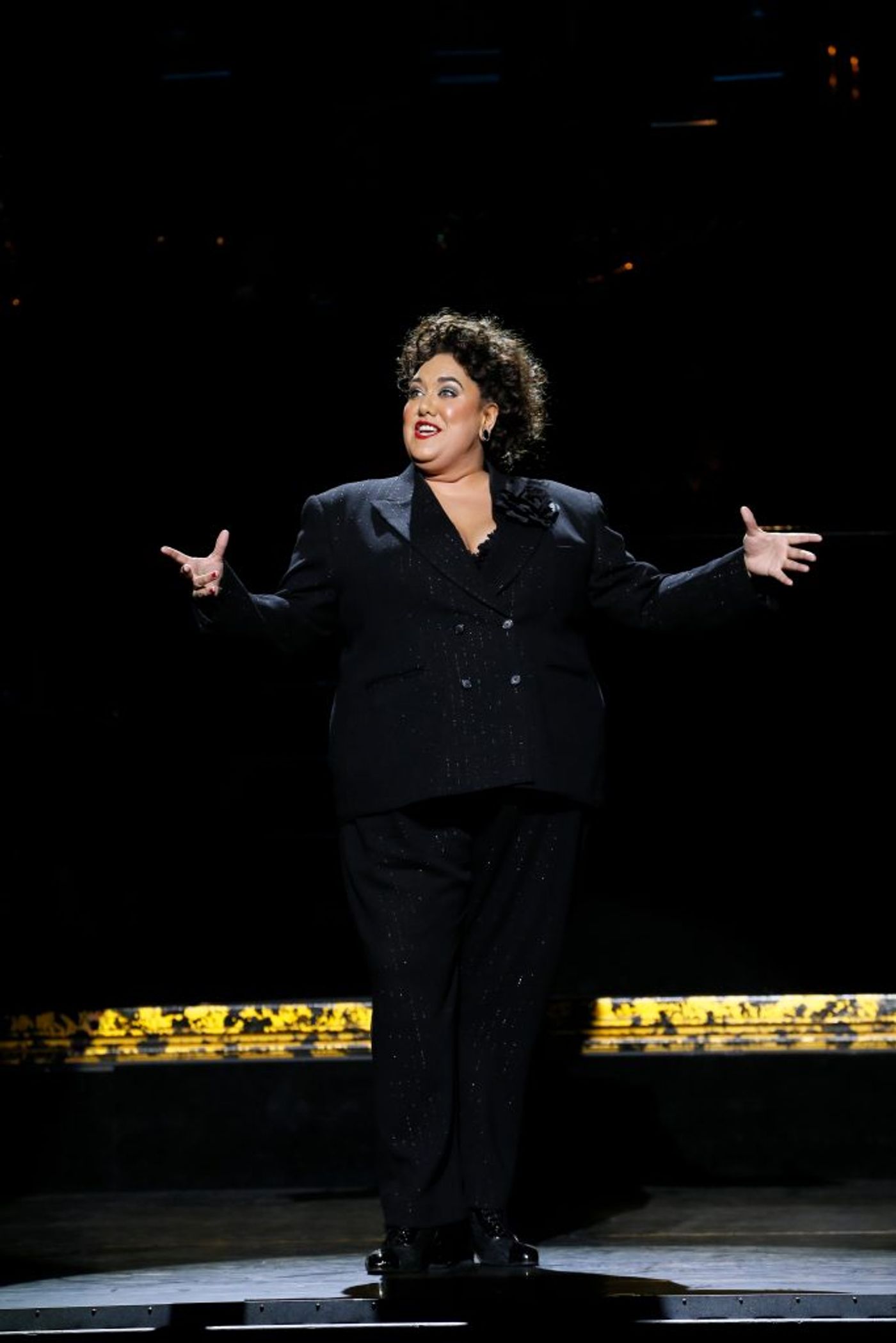 Review: Broadway's Longest Running Musical Revival, CHICAGO Returns To Sydney With An Interesting Twist On The Villianous Duo Of Dames.  Image