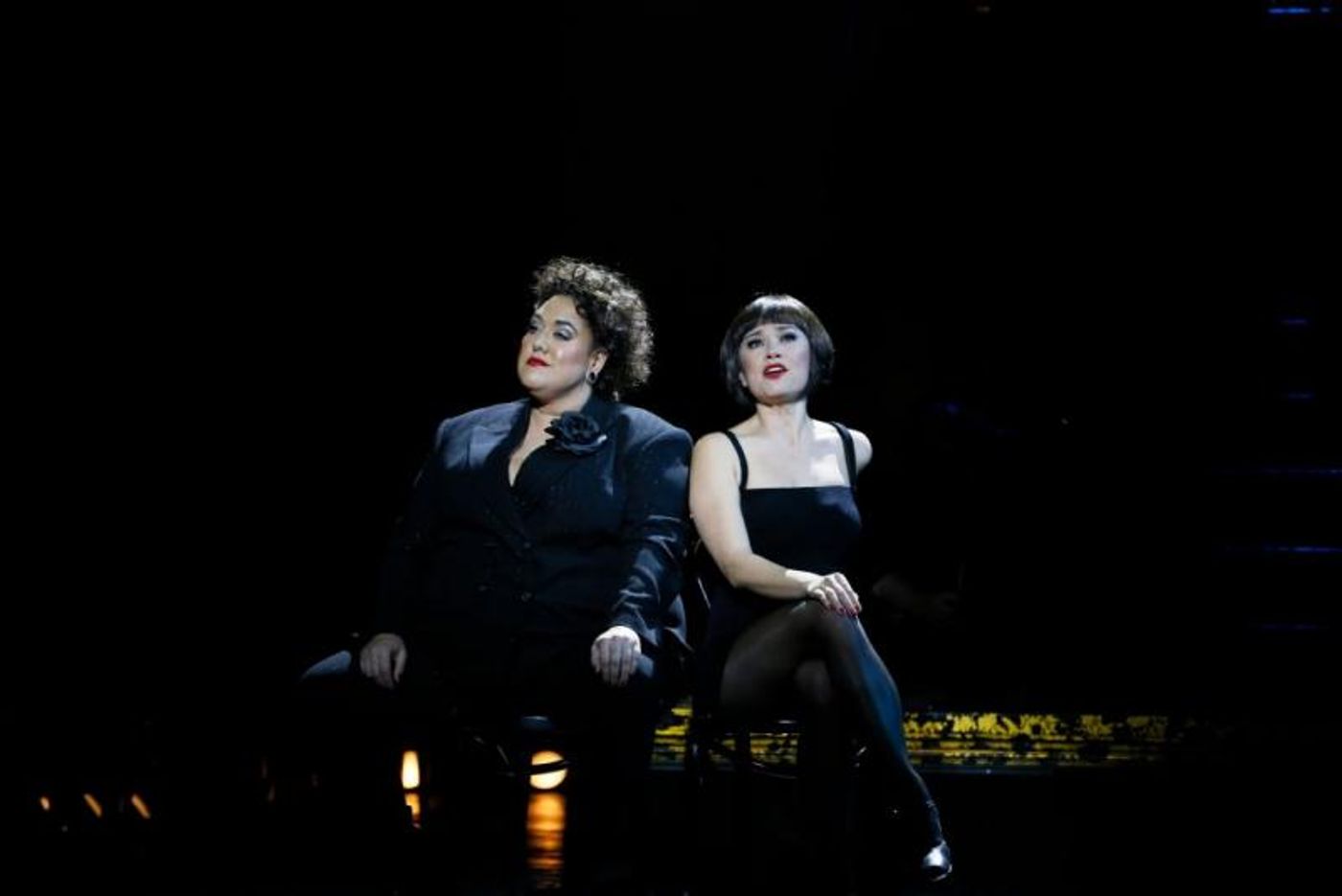 Review: Broadway's Longest Running Musical Revival, CHICAGO Returns To Sydney With An Interesting Twist On The Villianous Duo Of Dames.  Image
