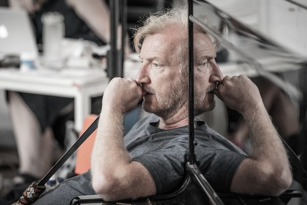 Steffan Rhodri Photo