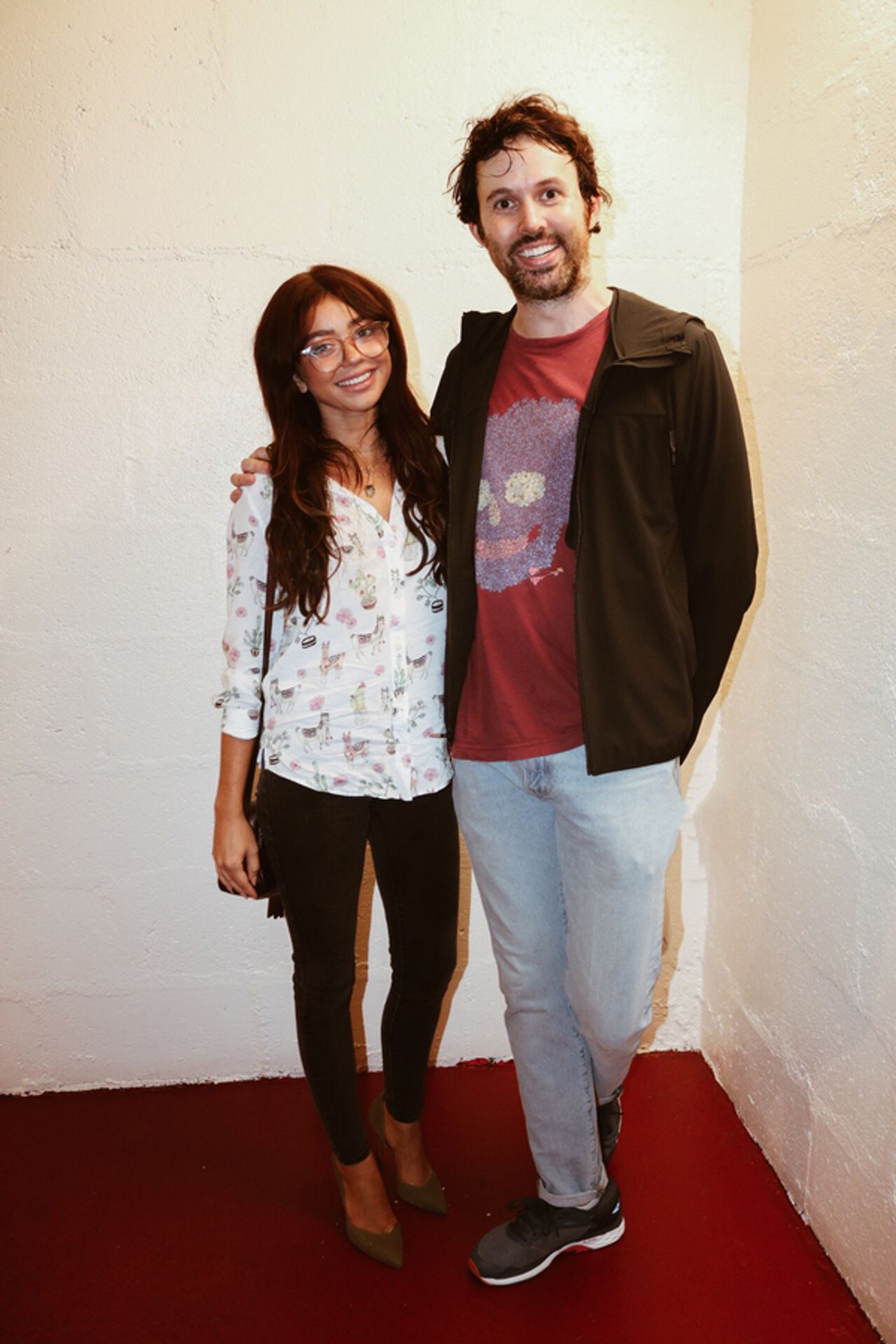 Photo Flash: MODERN FAMILY Star Sarah Hyland Visits OKLAHOMA!  Image