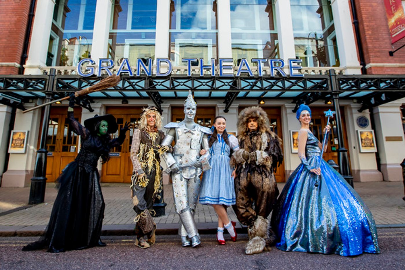 Photo Flash: First Look at THE WIZARD OF OZ at Wolverhampton Grand Photo Flash: First Look at THE WIZARD OF OZ at Wolverhampton Grand Image