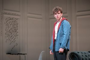 Laurie Kynaston Photo