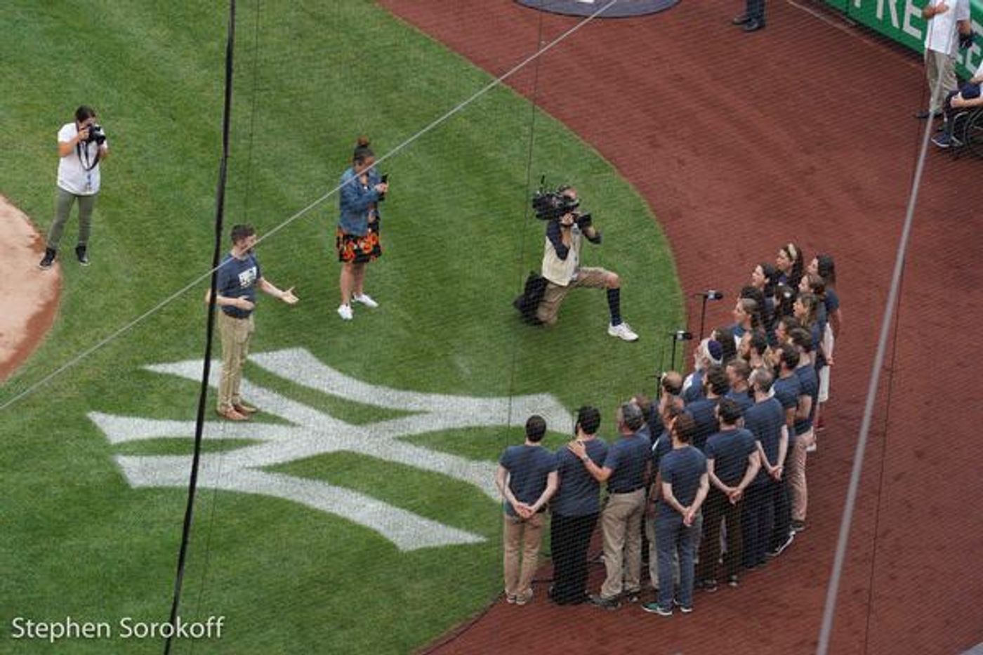 Photo Coverage: The Cast of FIDDLER ON THE ROOF IN YIDDISH Sings the National Anthem at Yankee Stadium Photo Coverage: The Cast of FIDDLER ON THE ROOF IN YIDDISH Sings the National Anthem at Yankee Stadium Image