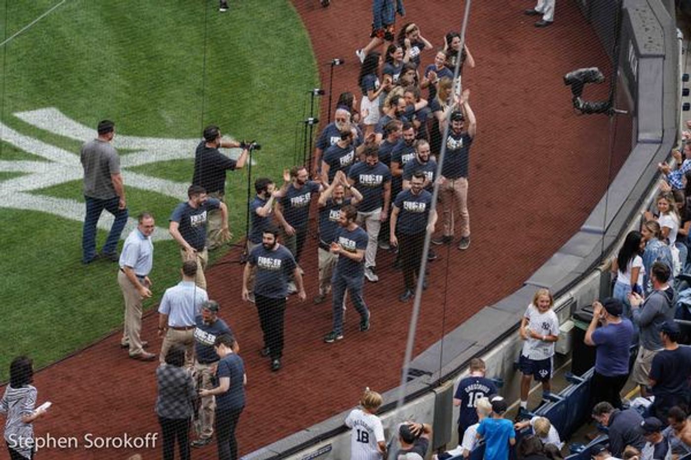 Photo Coverage: The Cast of FIDDLER ON THE ROOF IN YIDDISH Sings the National Anthem at Yankee Stadium Photo Coverage: The Cast of FIDDLER ON THE ROOF IN YIDDISH Sings the National Anthem at Yankee Stadium Image