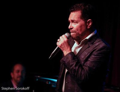 Clint Holmes Photo