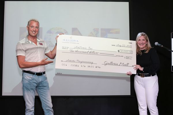 ArtServe Board of Directors President Jason Hughes, Galleria at Fort Lauderdale Direc Photo