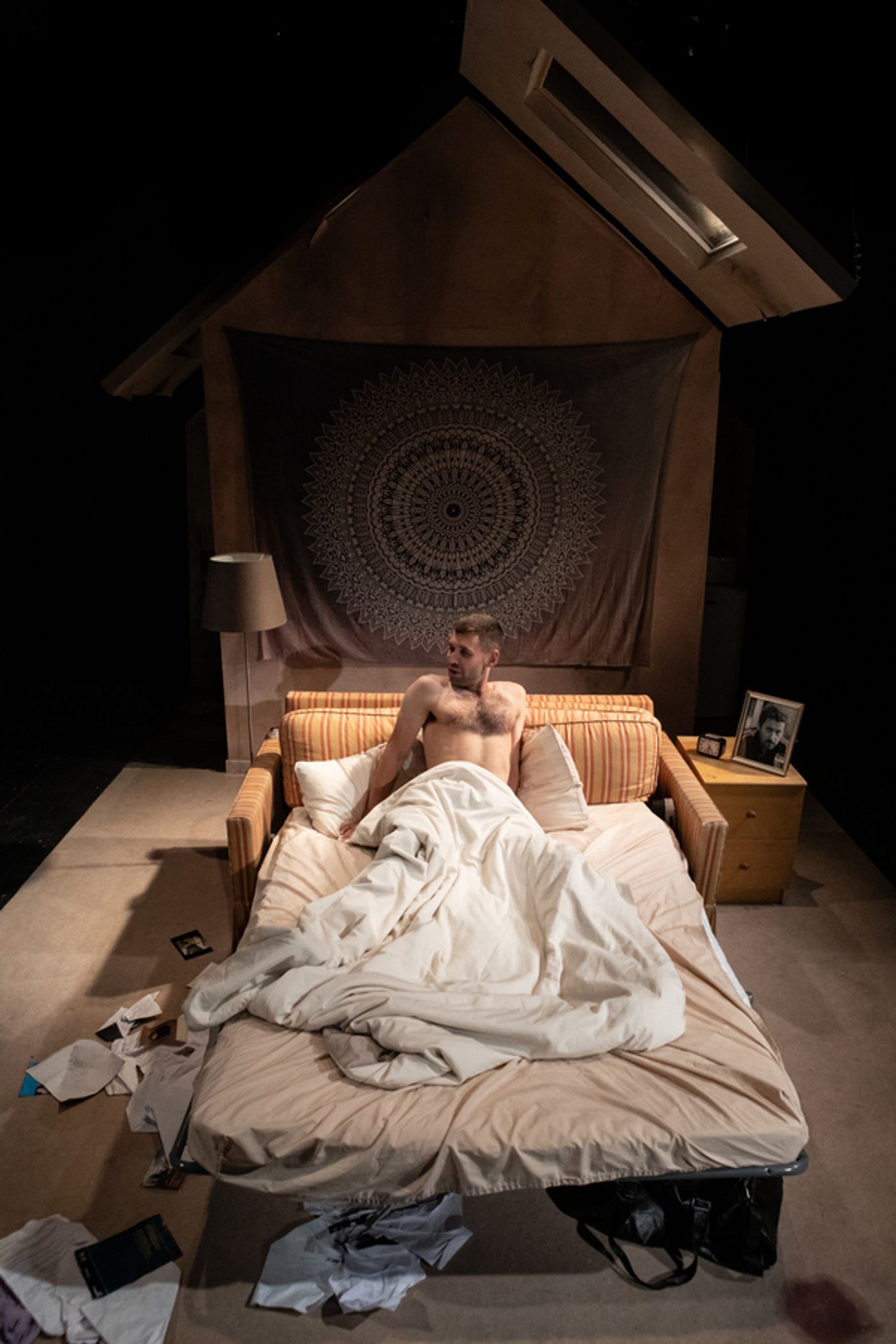 Photo Flash: First Look At HOW LOVE IS SPELT At Southwark Playhouse  Image