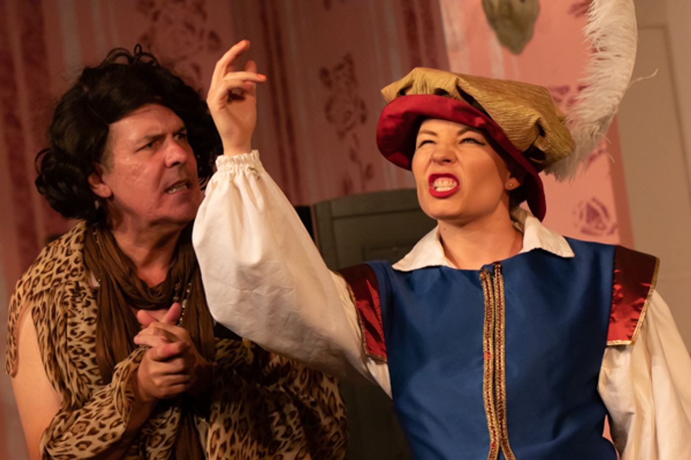 Photo Coverage: First Look at Curtain Players' LEADING LADIES  Image