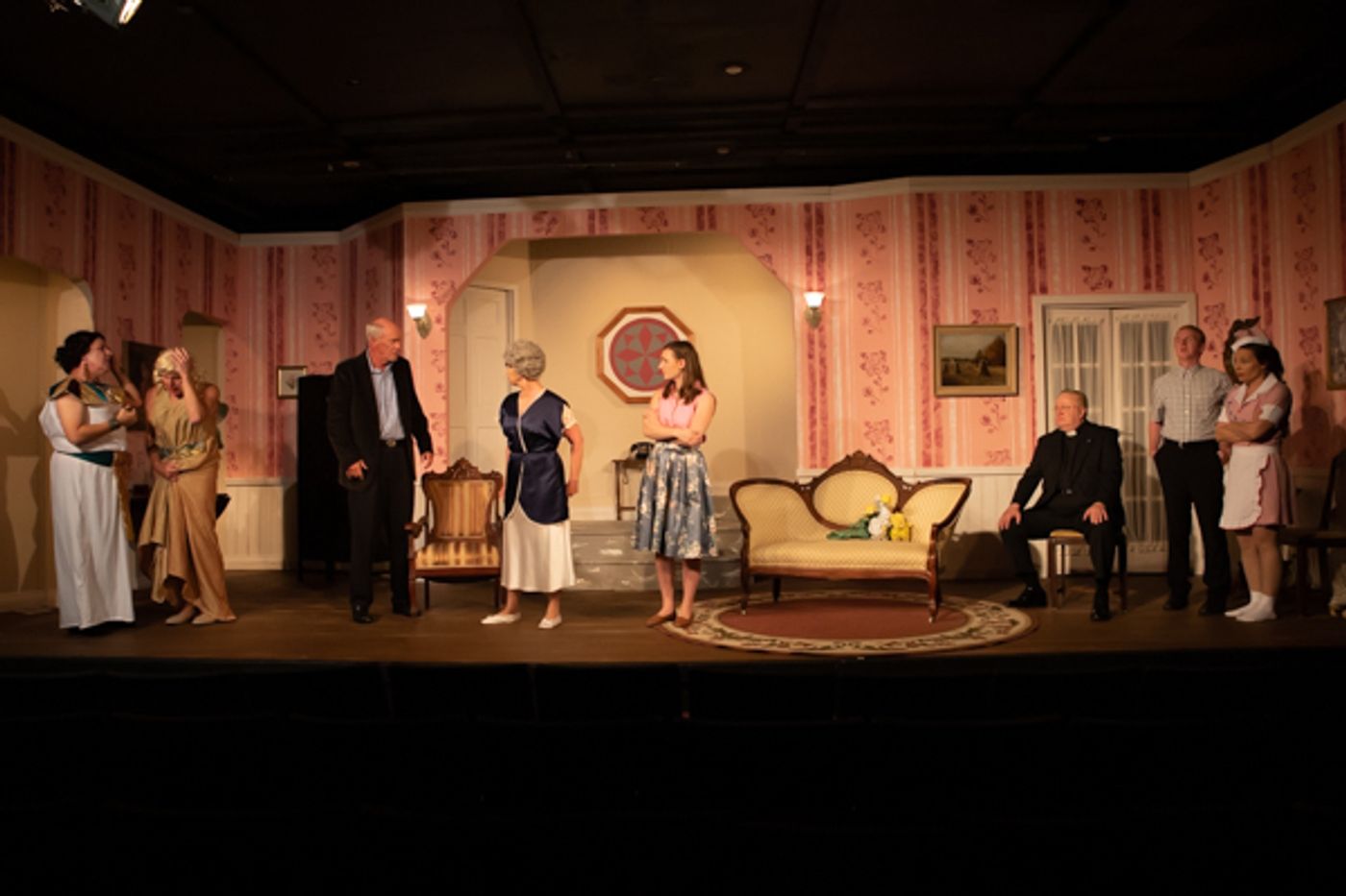 Photo Coverage: First Look at Curtain Players' LEADING LADIES  Image