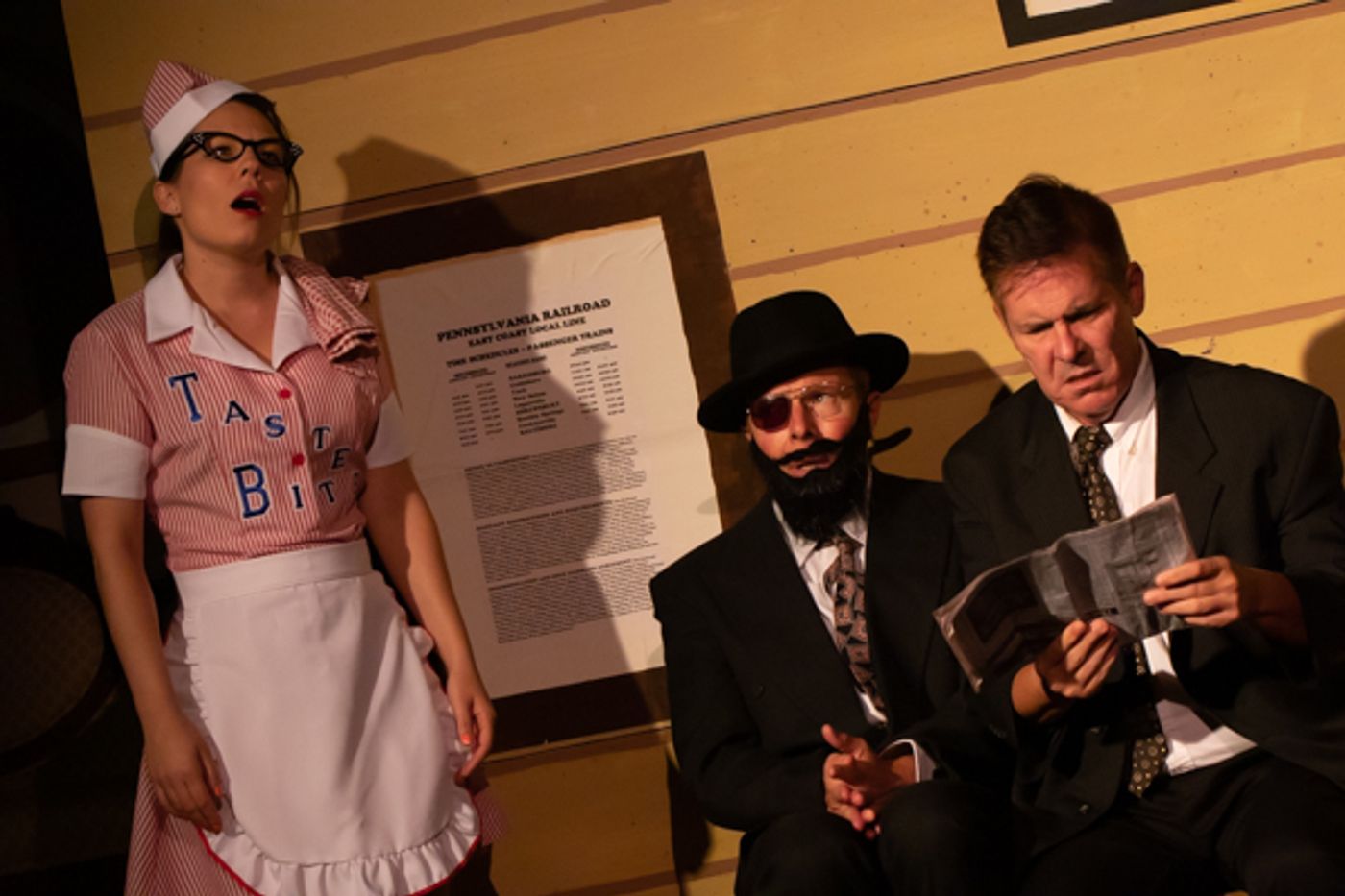 Photo Coverage: First Look at Curtain Players' LEADING LADIES  Image