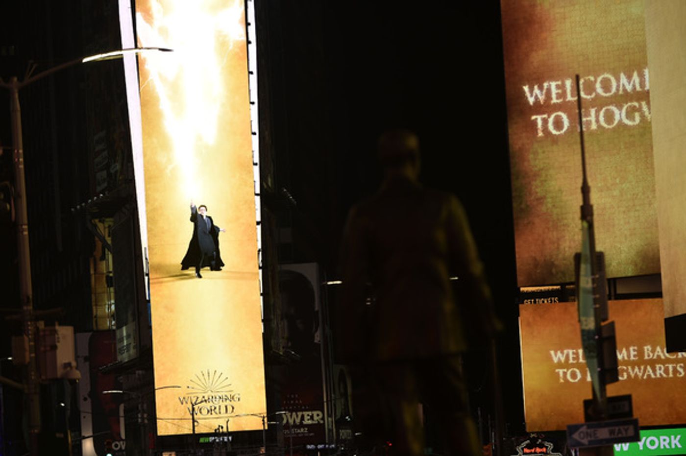 Photos/Video: HARRY POTTER AND THE CURSED CHILD Takes Over Times Square For All New Promo Photos/Video: HARRY POTTER AND THE CURSED CHILD Takes Over Times Square For All New Promo Image