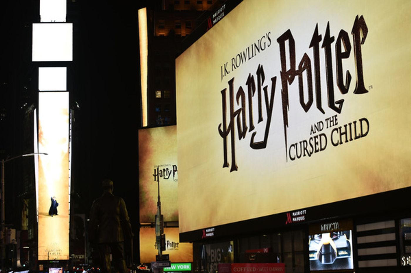 Photos/Video: HARRY POTTER AND THE CURSED CHILD Takes Over Times Square For All New Promo Photos/Video: HARRY POTTER AND THE CURSED CHILD Takes Over Times Square For All New Promo Image