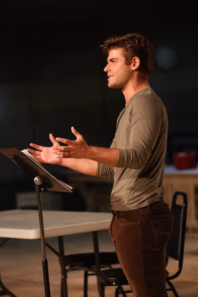 Garrett Clayton
 Photo