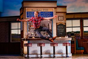 Joe Sugg @ BroadwayWorld Joe Sugg Photo