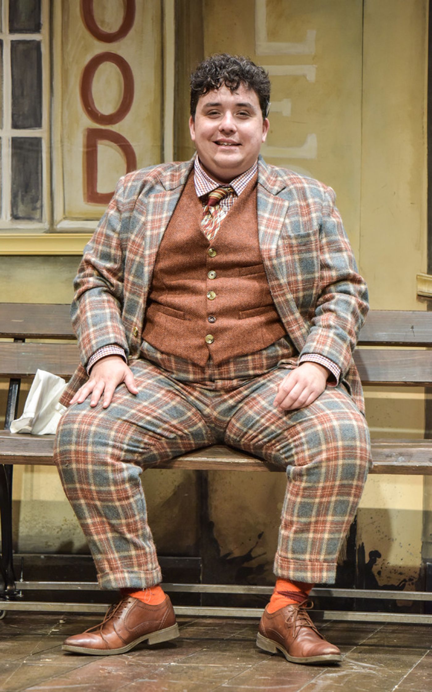 Photo Flash: First Look at ONE MAN, TWO GUVNORS at Derby Theatre  Image