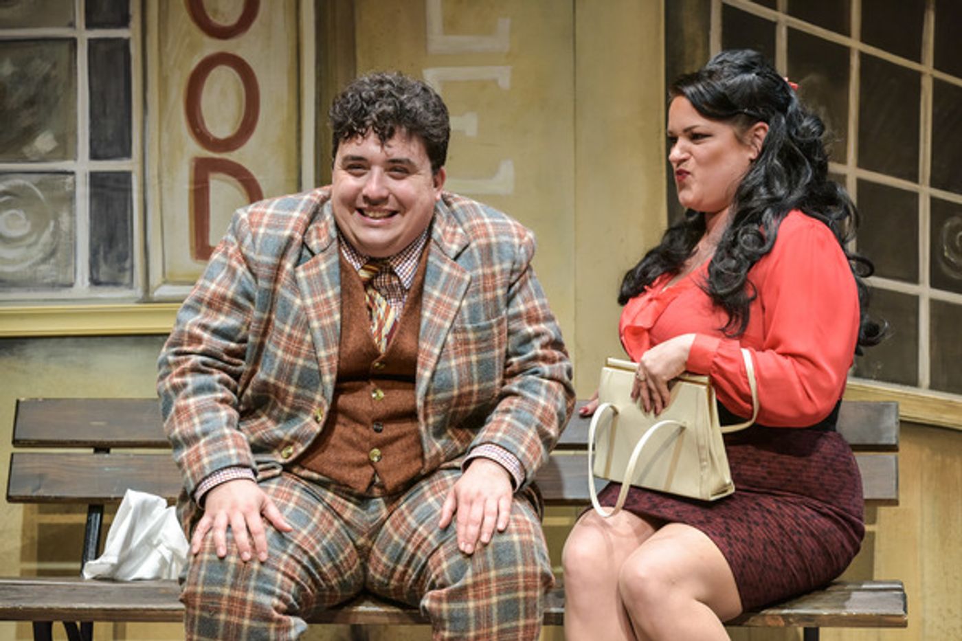 Photo Flash: First Look at ONE MAN, TWO GUVNORS at Derby Theatre  Image