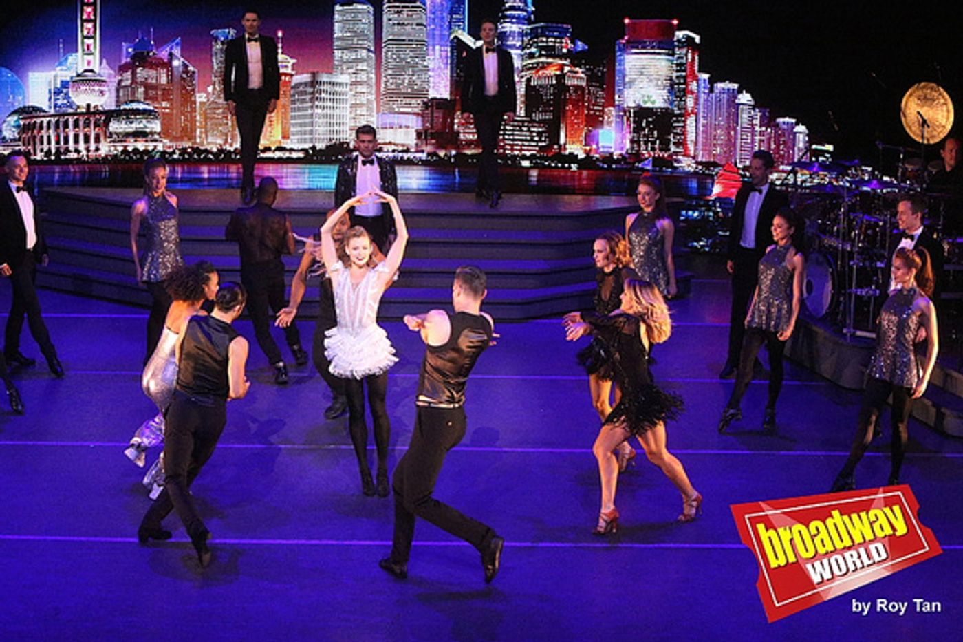 Photo Flash: First Look at HEARTBEAT OF HOME At Piccadilly Theatre Photo Flash: First Look at HEARTBEAT OF HOME At Piccadilly Theatre Image