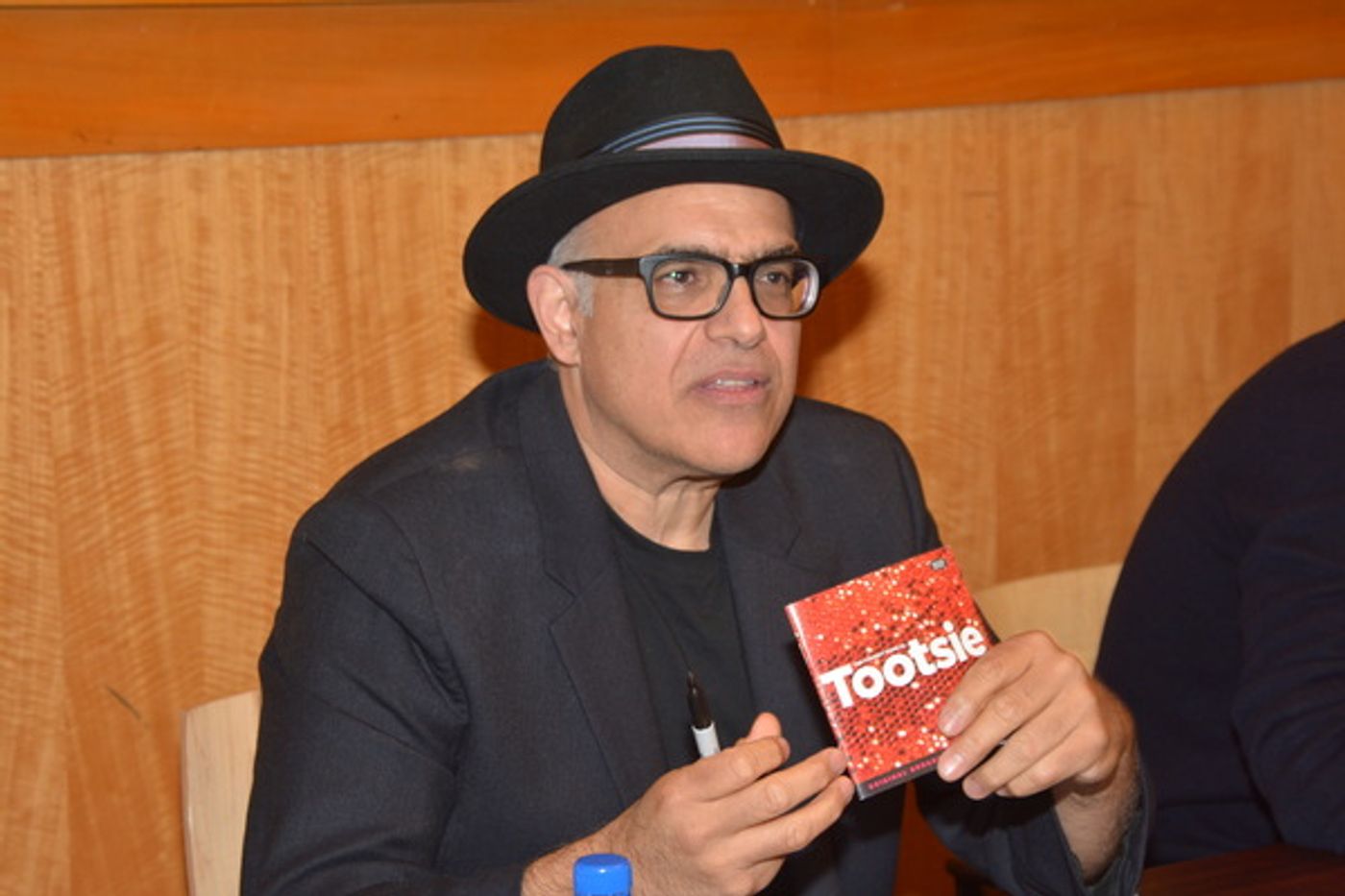 Photo Coverage: TOOTSIE Celebrates Cast Album Release at Barnes and Noble  Image