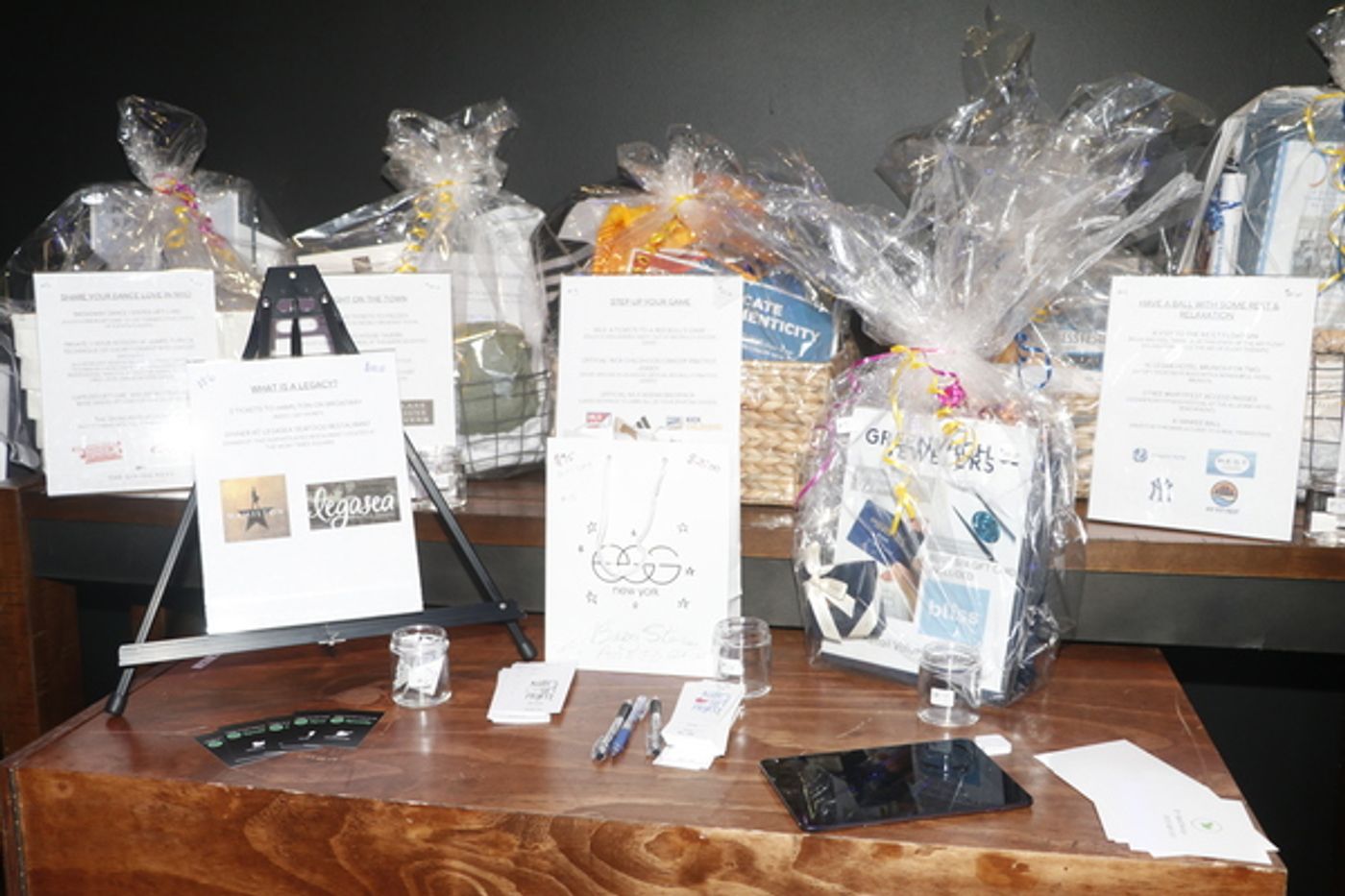 Photo Flash: Broadway Supports Stephanie Klemons' Non-Profit, Katie's Art Project  Image