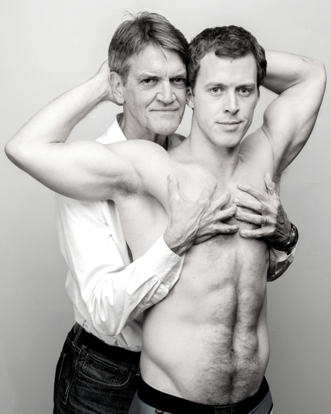 Photo Flash: Actor's Express Opens Season with SKINTIGHT  Image