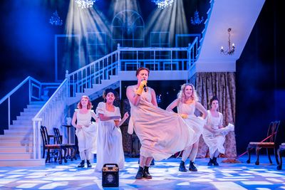 Tori Burgess, Felixe Forde, Hannah Jarrett-Scott, Meghan Tyler, Isobel McArthur Photo