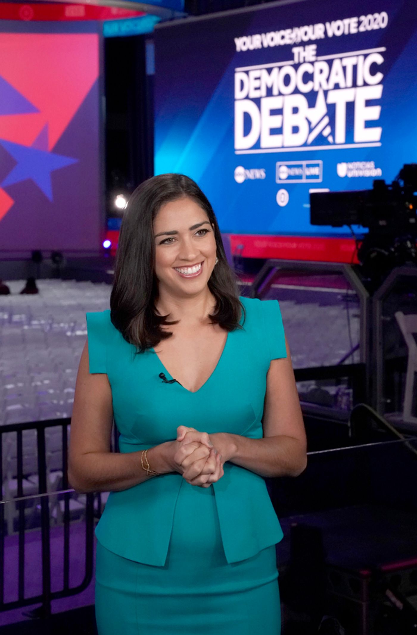 Photo Flash: See Photos from Tonight's Democratic Debate on ABC  Image