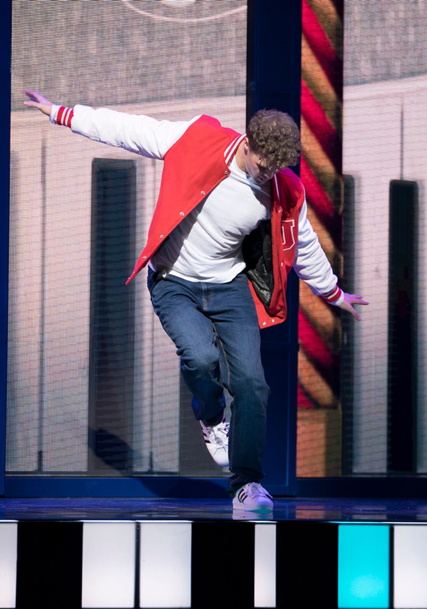 Photo Flash: First Look at BIG at the Dominion Theatre  Image