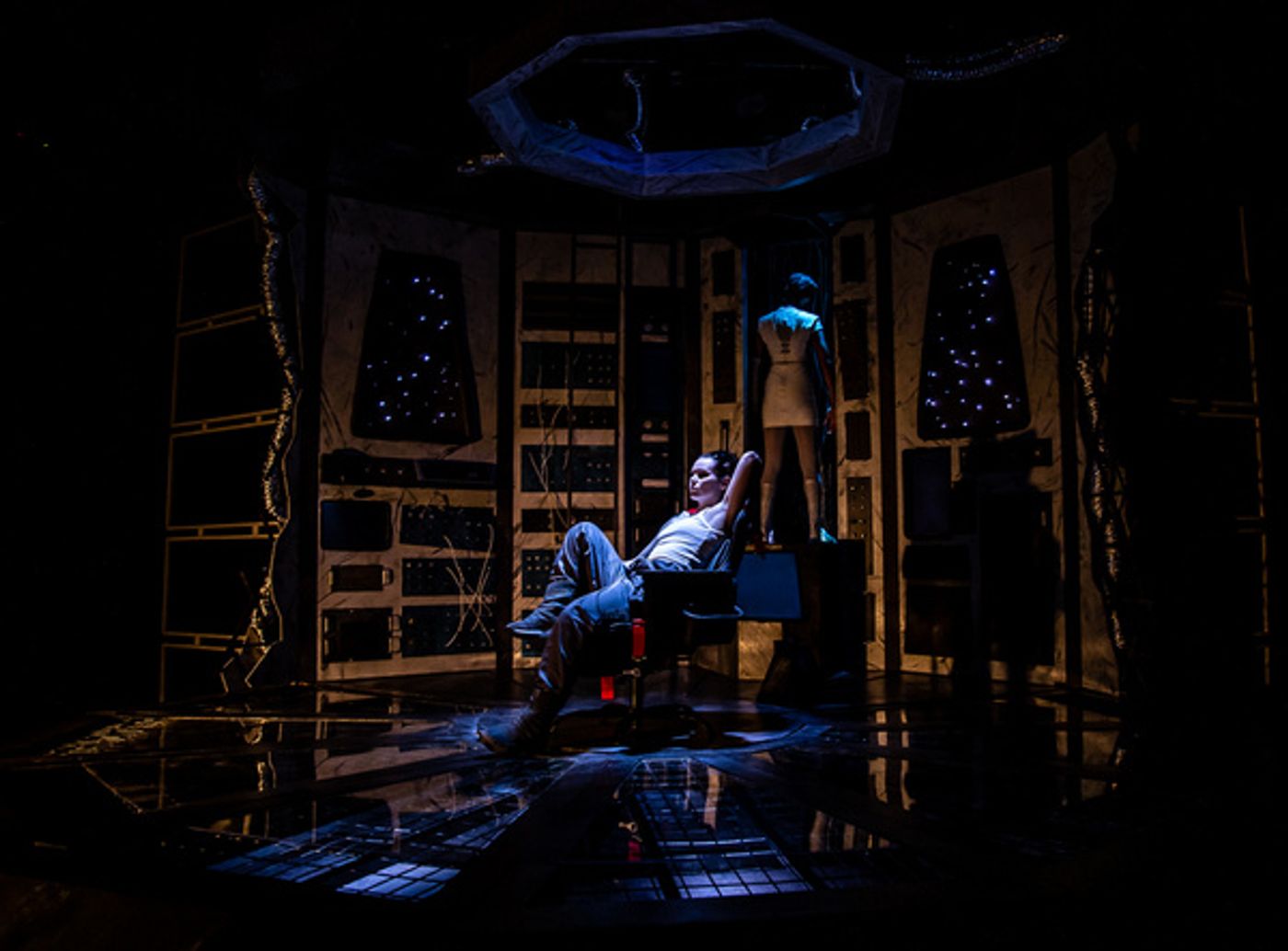 Photo Flash: First Look at THE ABSENTEE At Know Theatre  Image