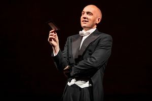 Derren Brown: Secret @ BroadwayWorld Derren Brown: Secret Photo