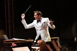 Steven Reineke @ BroadwayWorld Steven Reineke Photo