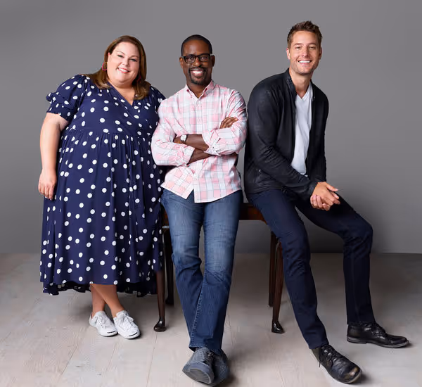 Chrissy Metz as Kate Pearson, Sterling K. Brown as Randall Pearson,  Justin Hartley a Photo