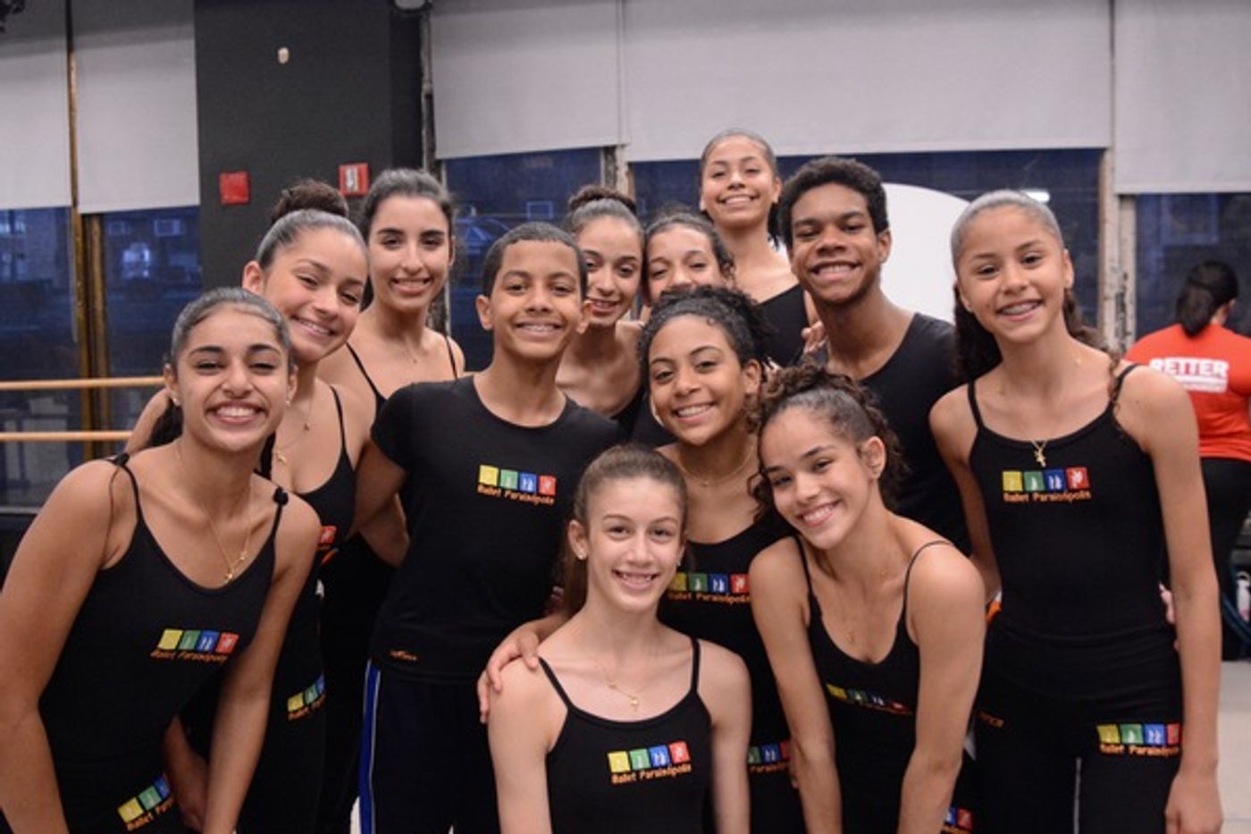 Photo Coverage: Better Entertainment Hosts Ballet Paraisopolis  Image