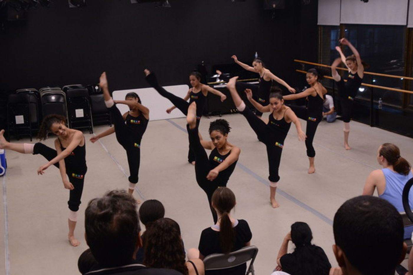 Photo Coverage: Better Entertainment Hosts Ballet Paraisopolis  Image