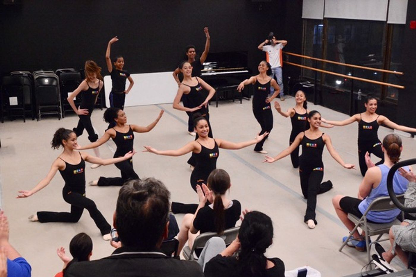 Photo Coverage: Better Entertainment Hosts Ballet Paraisopolis  Image