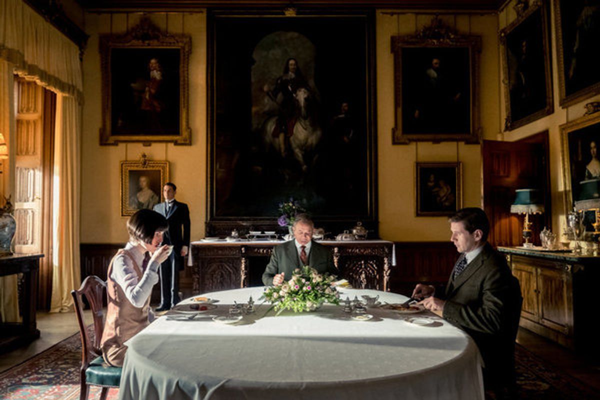 Michelle Dockery as Lady Mary Talbot, Robert James-Collier as Thomas Barrow, Hugh Bonneville as Lord Grantham, Allen Leech as Tom Branson at 