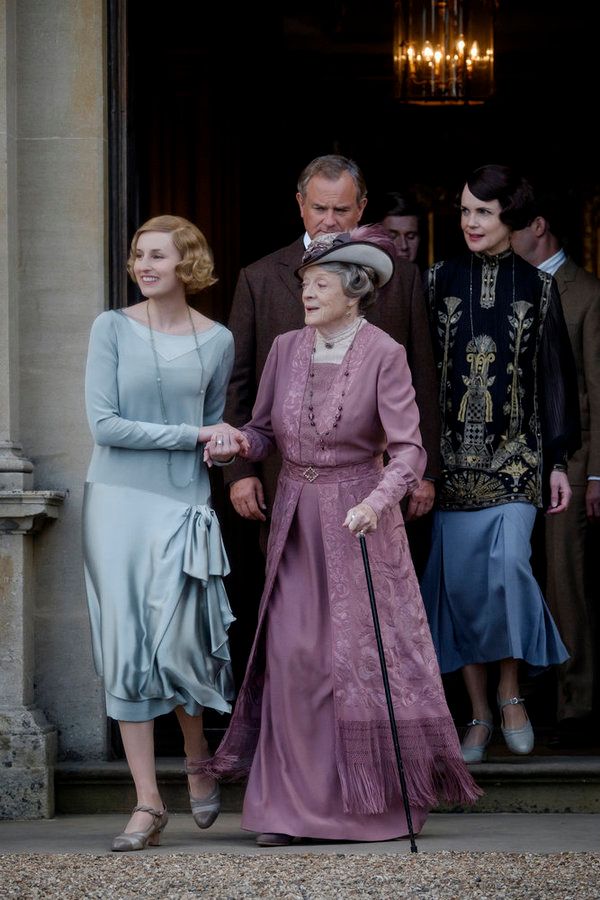 Laura Carmichael as Lady Edith Crawley, Dame Maggie Smith as Violet Crawley, The Dowa Photo