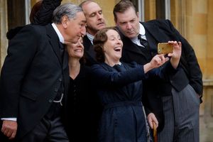  Jim Carter as Charles Carson, Raquel Cassidy as Phyllis Baxter, Kevin Doyle as Josep Photo