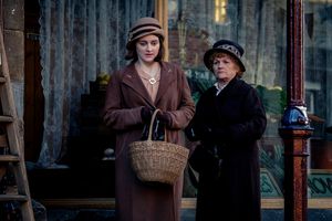 Sophie McShera as Daisy Mason, Lesley Nicol as Mrs. Patmore Photo