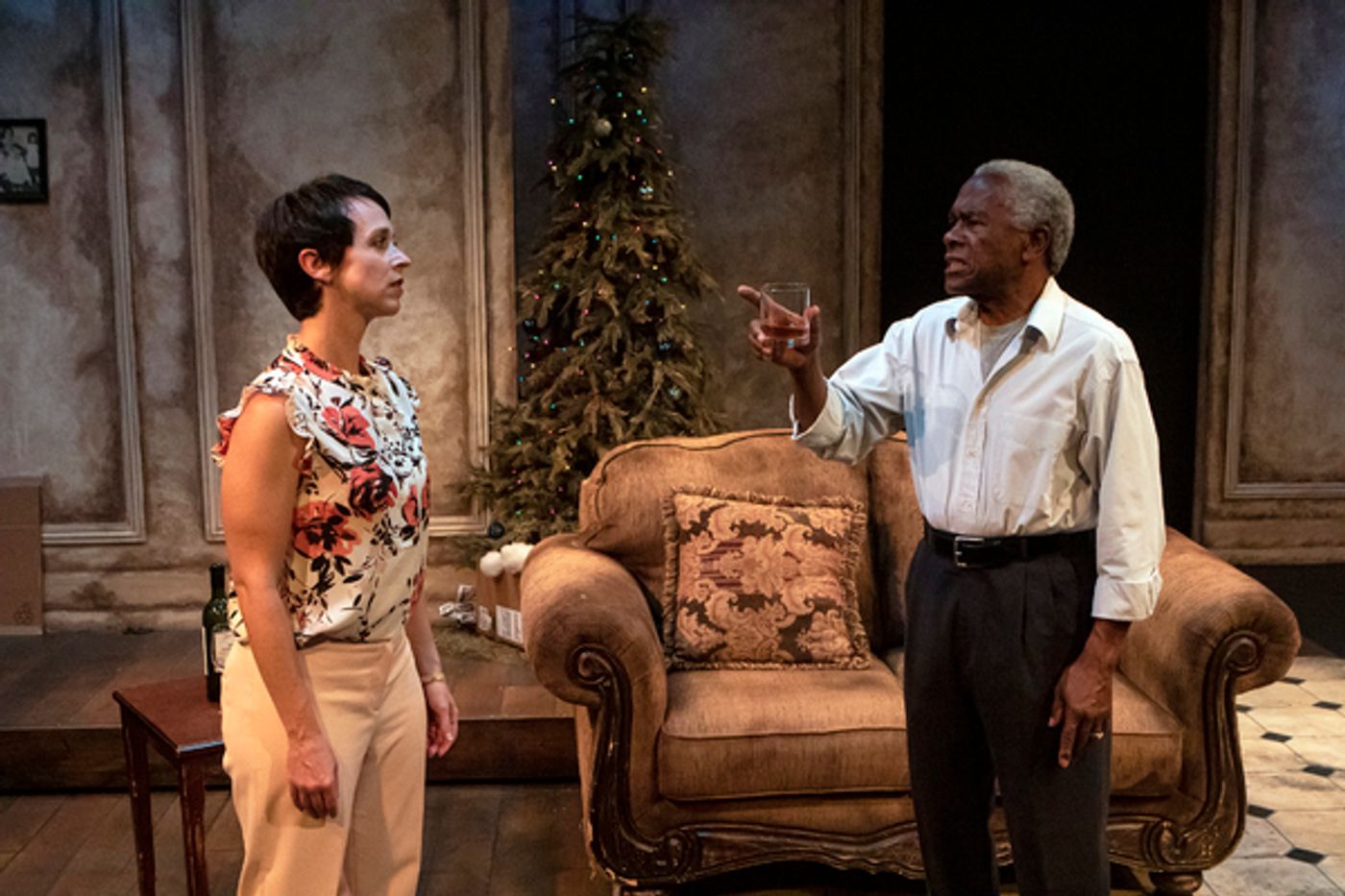 Photo Flash: First Look at BETWEEN RIVERSIDE AND CRAZY at Capital Stage  Image