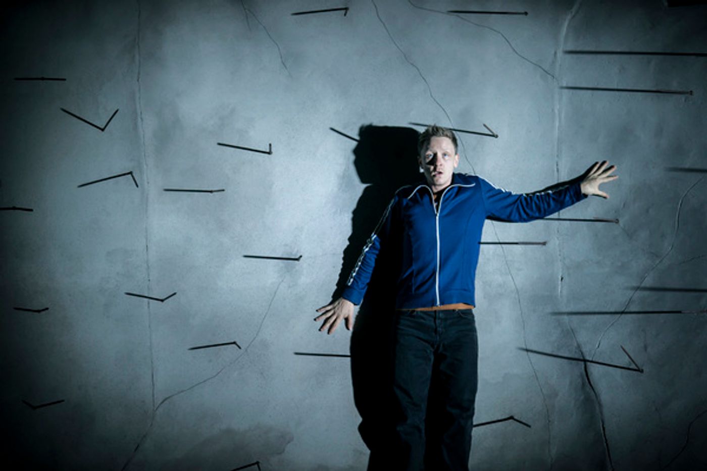 Photo Flash: First Look at Sheffield Theatres' and English Touring Theatre's REASONS TO STAY ALIVE  Image