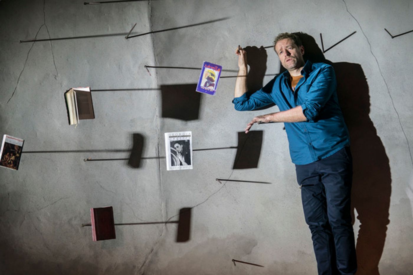 Photo Flash: First Look at Sheffield Theatres' and English Touring Theatre's REASONS TO STAY ALIVE  Image