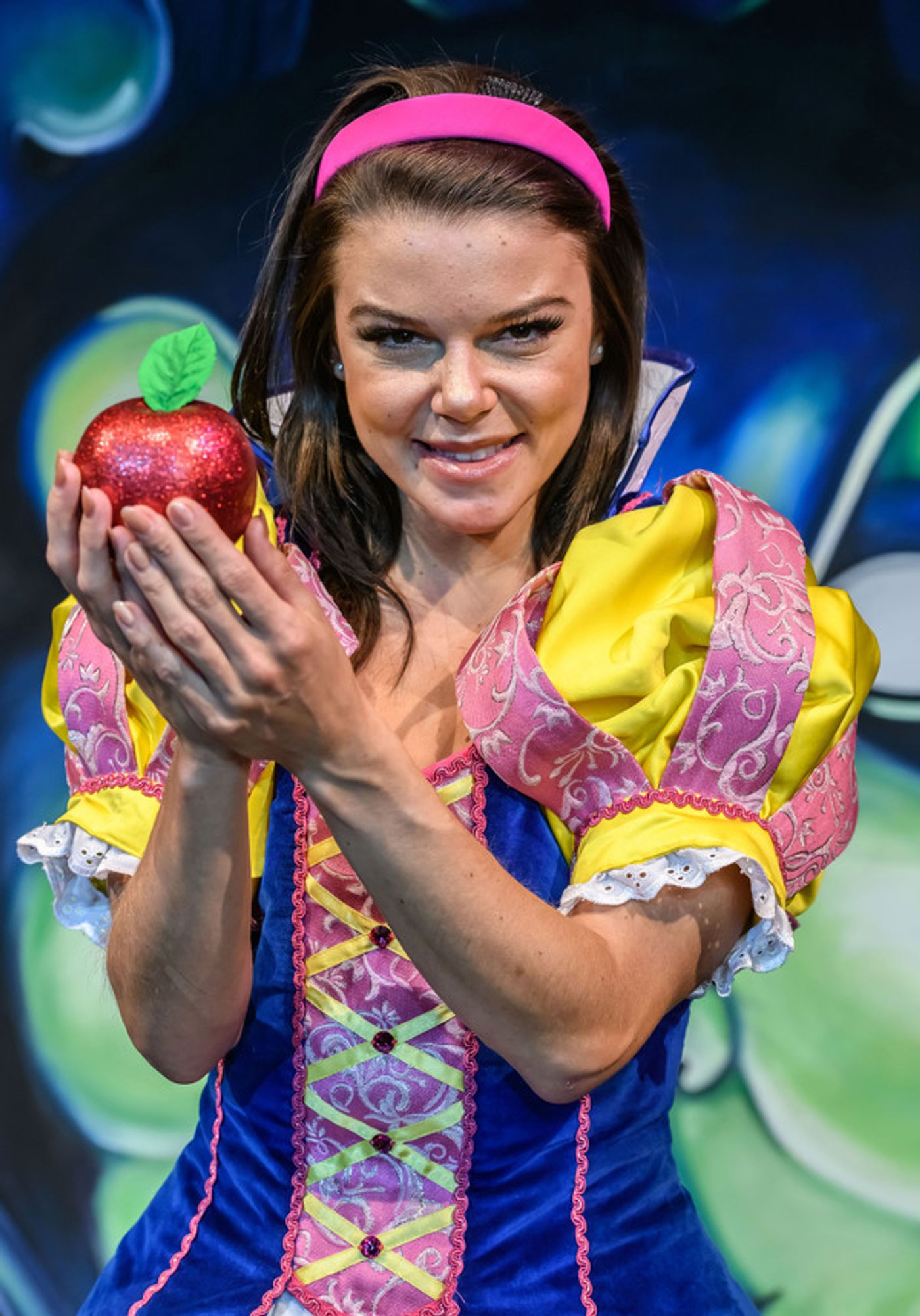 Photo Flash: First Look at the Cast of SNOW WHITE AND THE SEVEN DWARFS at Birmingham Hippodrome  Image