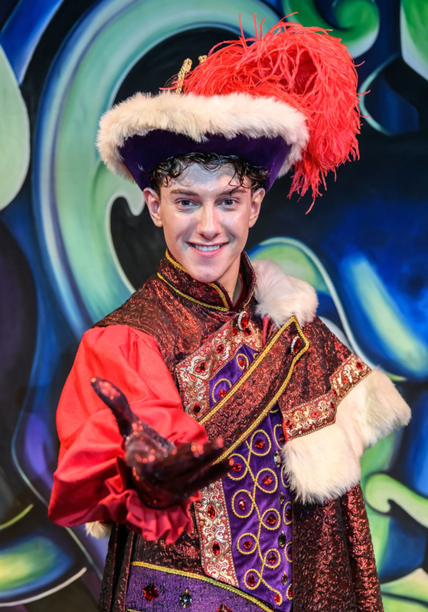Photo Flash: First Look at the Cast of SNOW WHITE AND THE SEVEN DWARFS at Birmingham Hippodrome  Image